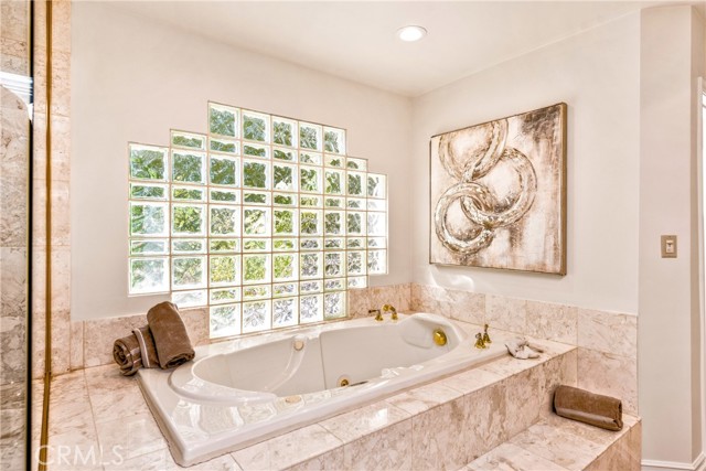 Detail Gallery Image 21 of 47 For 19 Dapplegray Rd, Bell Canyon,  CA 91307 - 5 Beds | 4/1 Baths