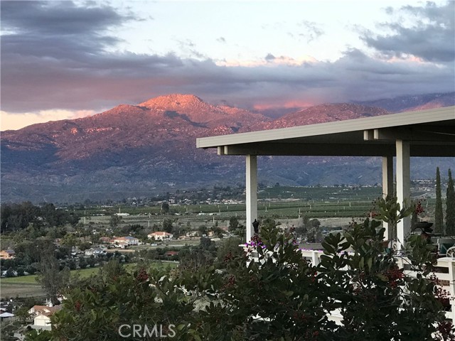 28291 Vista Del Valle, Hemet CA: https://media.crmls.org/medias/fededf4a-0928-41da-bf8f-e67fb920db39.jpg