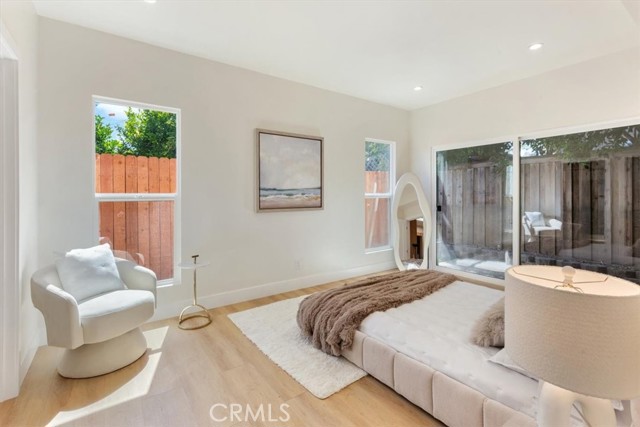 22452 Dolorosa Street, Woodland Hills CA: https://media.crmls.org/medias/fedf094b-551c-4249-806e-7c70bf0dedb2.jpg