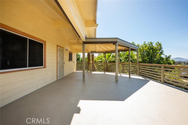 Detail Gallery Image 5 of 58 For 220 D, Ramona,  CA 92065 - 3 Beds | 3 Baths