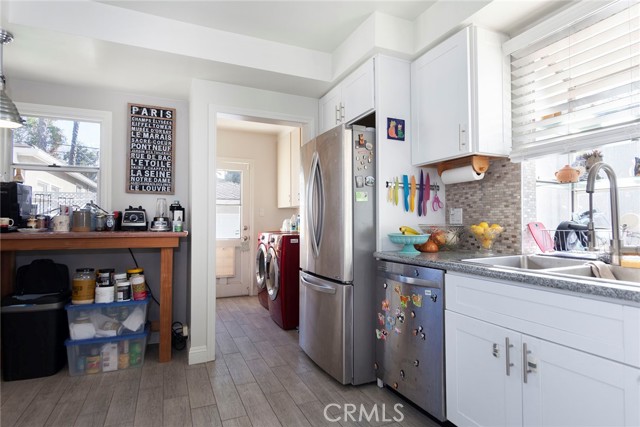 Detail Gallery Image 10 of 36 For 4856 Riverton Ave, North Hollywood,  CA 91601 - 2 Beds | 2 Baths