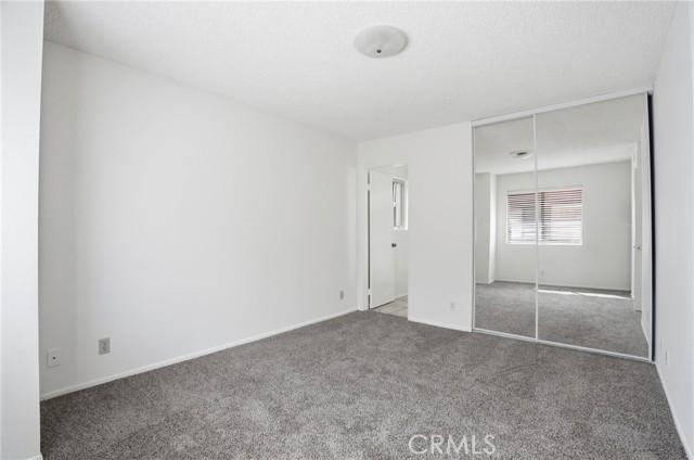 Detail Gallery Image 10 of 21 For 27657 Ironstone Dr #1,  Canyon Country,  CA 91387 - 3 Beds | 3 Baths