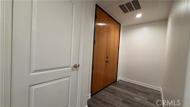 Detail Gallery Image 31 of 32 For 414 E Valencia Ave #111,  Burbank,  CA 91501 - 3 Beds | 3 Baths