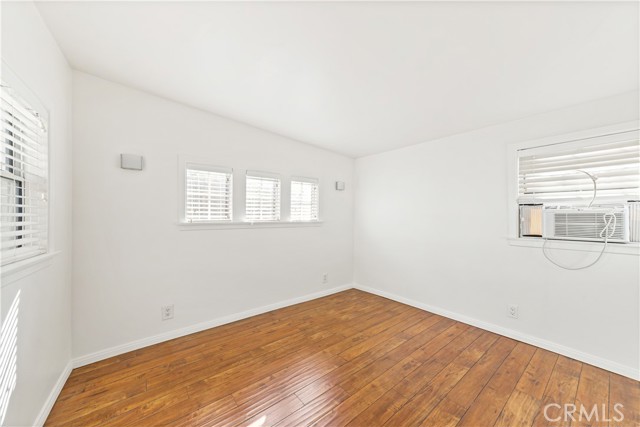 Detail Gallery Image 15 of 20 For 2123 Crescent, Montrose,  CA 91020 - 3 Beds | 2 Baths