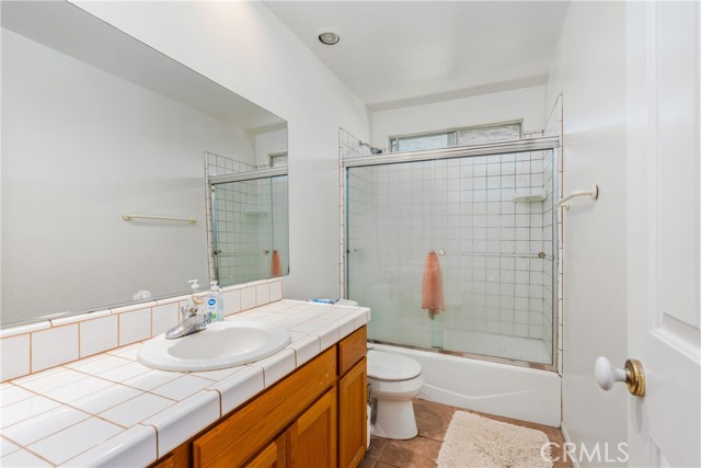 9600 51st, Jurupa Valley CA: https://media.crmls.org/medias/fee2ce7f-052a-4653-a15e-4233f047580a.jpg