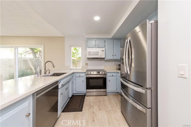 Detail Gallery Image 9 of 26 For 12441 Interior Cir, Los Alamitos,  CA 90720 - 3 Beds | 2/1 Baths