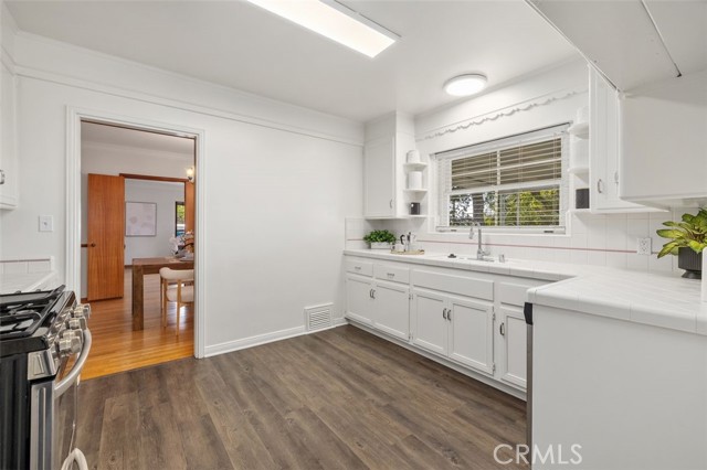 Detail Gallery Image 15 of 40 For 1685 Roosevelt, Altadena,  CA 91001 - 3 Beds | 2 Baths