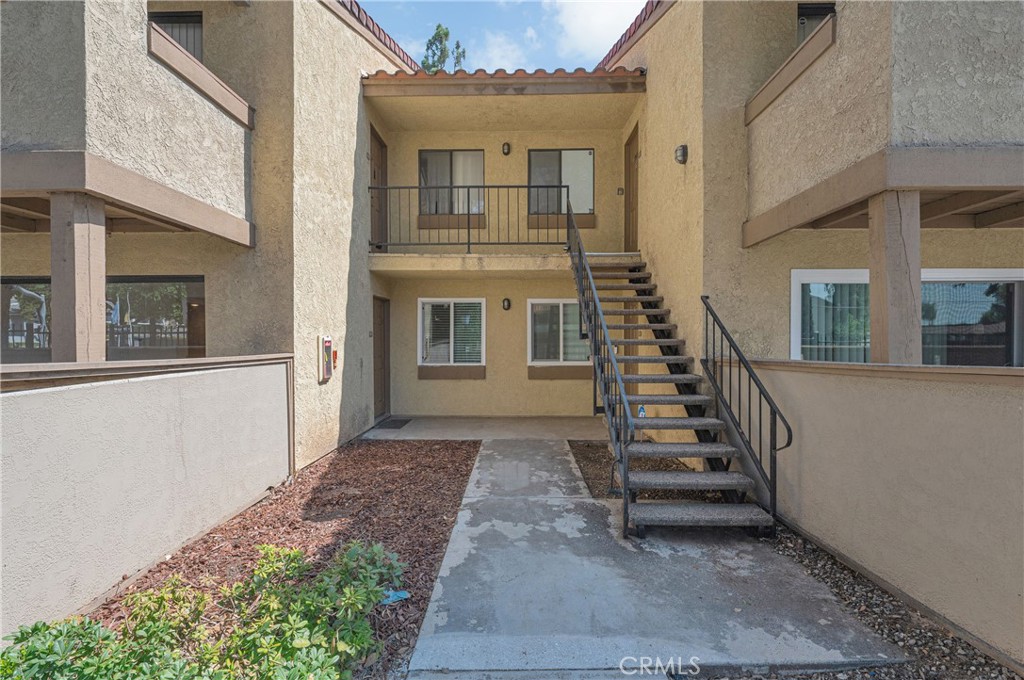 1110 W Blaine Street #102