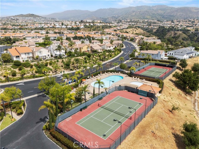 11771 Coorsgold Lane, Porter Ranch CA: https://media.crmls.org/medias/fee51aef-fc56-4705-b6d8-82d336217a2a.jpg