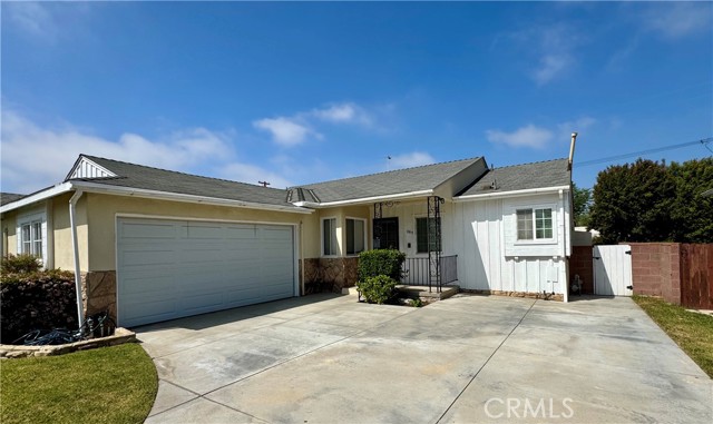 Detail Gallery Image 2 of 26 For 2815 W 167th St, Torrance,  CA 90504 - 3 Beds | 2 Baths