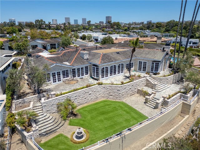 1541 Dolphin, Corona del Mar CA: https://media.crmls.org/medias/fee67b1a-741e-4e13-9586-d737c3e17b41.jpg