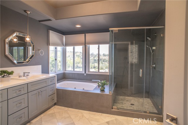 Detail Gallery Image 19 of 45 For 24825 Alexandra Ct, Calabasas,  CA 91302 - 5 Beds | 4/1 Baths
