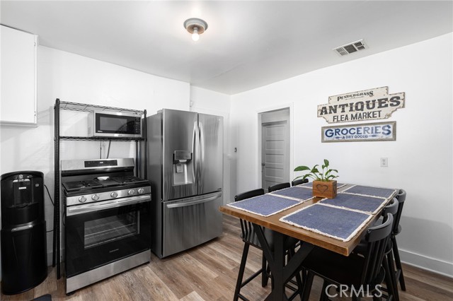 3010 Boulder Street, Los Angeles CA: https://media.crmls.org/medias/fee73d40-9137-465e-a087-de4e4eb54fdb.jpg