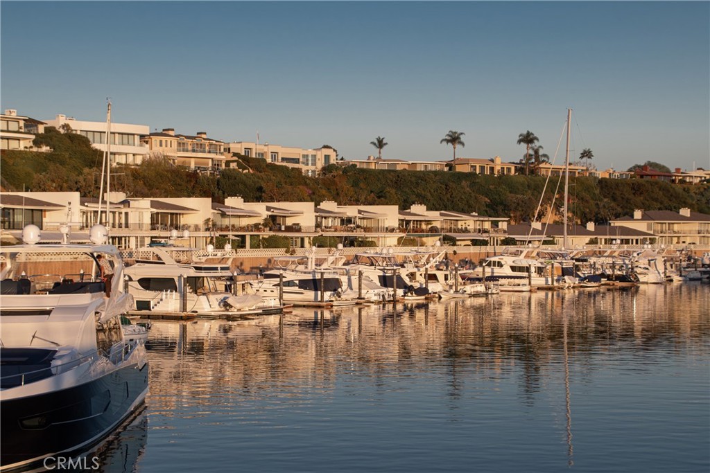 Fee78ccb 0592 4664 B813 6211fea9692f