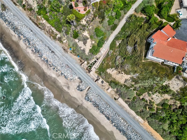 236 W Mariposa, San Clemente CA: https://media.crmls.org/medias/fee7c6fb-5040-4f60-9d07-ab593174ad0f.jpg