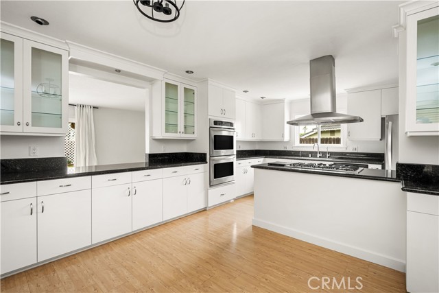 Detail Gallery Image 3 of 21 For 6193 Academy Ave, Riverside,  CA 92506 - 5 Beds | 3 Baths