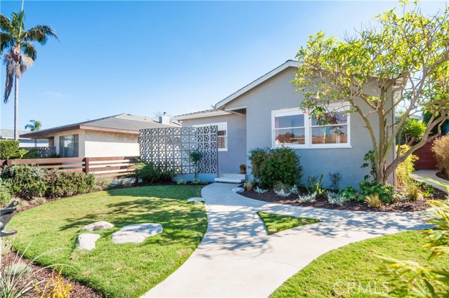 2306 Graham Avenue, Redondo Beach, California 90278, 2 Bedrooms Bedrooms, ,1 BathroomBathrooms,Residential,Sold,Graham,SB16725803