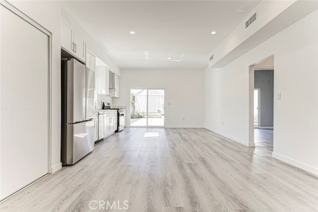 Detail Gallery Image 6 of 37 For 10499 Yolanda, Porter Ranch,  CA 91326 - 3 Beds | 3 Baths