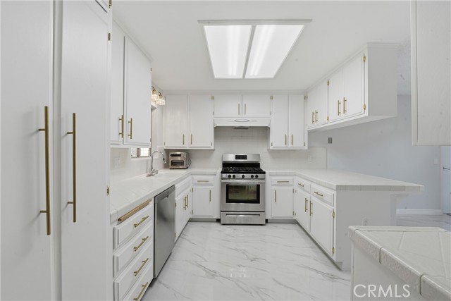 Front Image Thumbnail for CRDW25275350