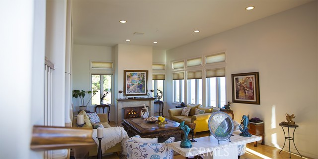 Detail Gallery Image 30 of 55 For 20700 Rockpoint Way, Malibu,  CA 90265 - 4 Beds | 3/1 Baths
