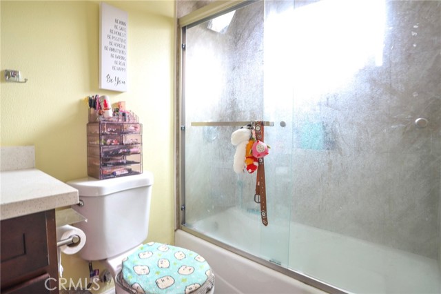 Detail Gallery Image 6 of 13 For 11239 Bowles Ave, Garden Grove,  CA 92841 - 3 Beds | 3 Baths