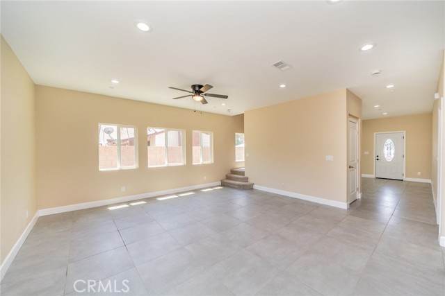 555 N Meridian Avenue, San Bernardino CA: https://media.crmls.org/medias/feea3453-c8b1-4987-825f-904aafa48808.jpg
