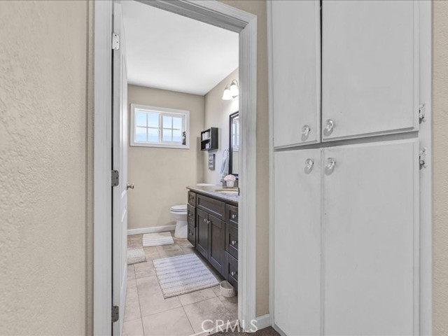 10316 S San Pedro Street, Los Angeles CA: https://media.crmls.org/medias/feea5e56-d20d-4b83-ba0c-183d7aae4874.jpg