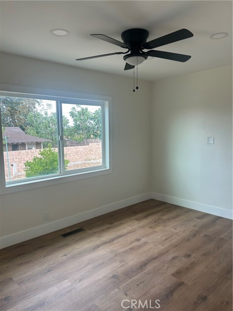33140 Buena Vista Street, Lake Elsinore CA: https://media.crmls.org/medias/feeb4a3d-2bfc-4c76-8227-c7a6067bed11.jpg