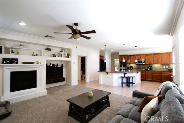 Detail Gallery Image 2 of 34 For 6023 Delaware Park Ct, Corona,  CA 92880 - 4 Beds | 3/1 Baths