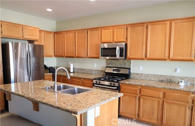 Detail Gallery Image 4 of 10 For 26906 Nucia Dr, Moreno Valley,  CA 92555 - 5 Beds | 3 Baths