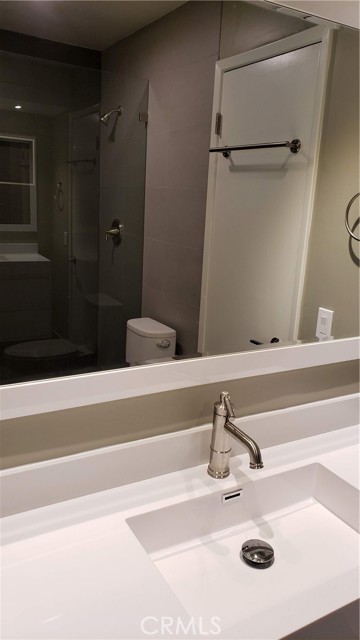 Detail Gallery Image 17 of 19 For 215 Lower Cliff Dr #D,  Laguna Beach,  CA 92651 - 1 Beds | 1 Baths