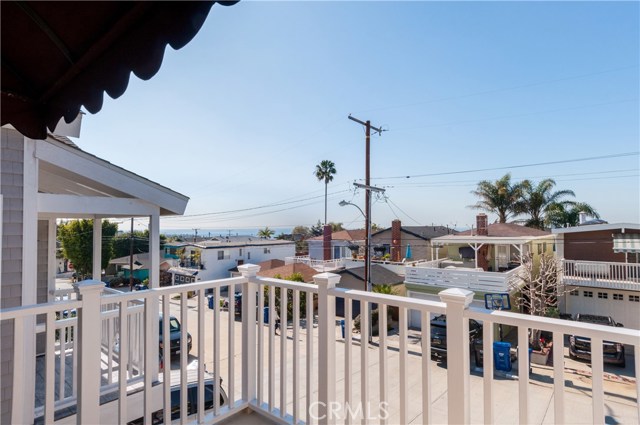 342 Gentry Street, Hermosa Beach, California 90254, 3 Bedrooms Bedrooms, ,2 BathroomsBathrooms,Residential,Sold,Gentry,SB17021554