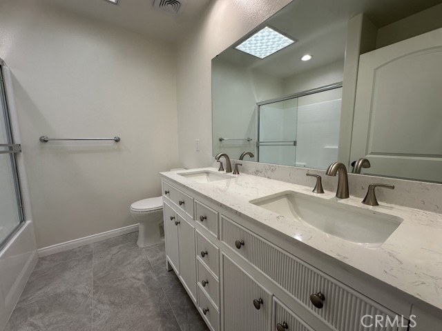 Detail Gallery Image 24 of 32 For 3755 E 52nd St, Maywood,  CA 90270 - 3 Beds | 3 Baths