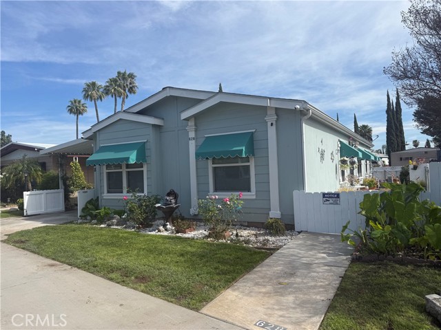 Detail Gallery Image 2 of 3 For 5800 Hamner #624,  Corona,  CA 91752 - 2 Beds | 2 Baths