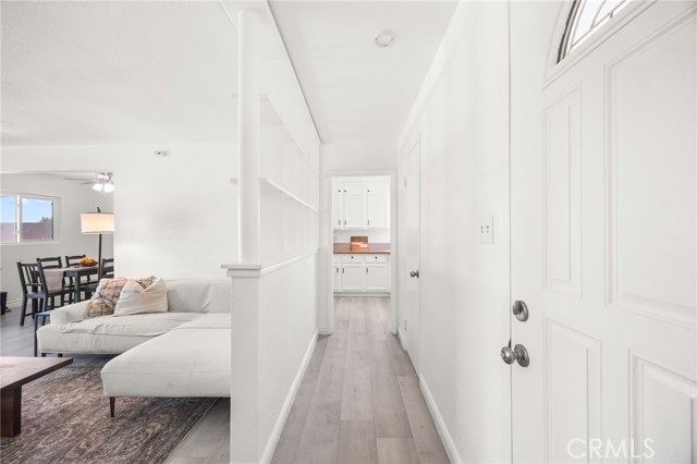 Detail Gallery Image 6 of 34 For 17875 Merrill, Fontana,  CA 92335 - 3 Beds | 1/1 Baths