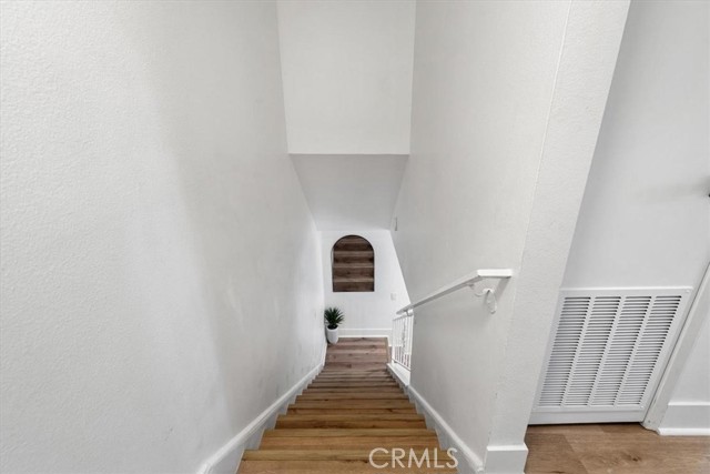 1196 Landsburn Circle, Westlake Village CA: https://media.crmls.org/medias/feee08b9-2755-4dbd-95f7-bf65b10da465.jpg