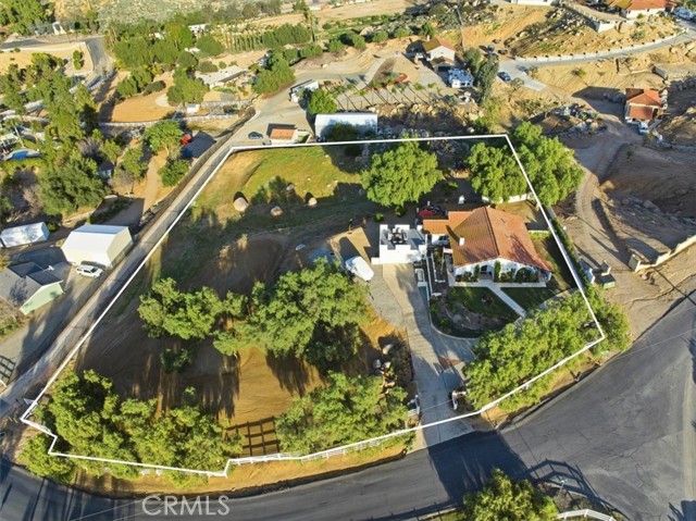 Detail Gallery Image 4 of 36 For 21260 Ridgedale, Lake Mathews,  CA 92570 - 4 Beds | 4 Baths