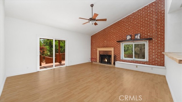 Detail Gallery Image 4 of 27 For 7070 Karen Ln, Jurupa Valley,  CA 92509 - 4 Beds | 2 Baths