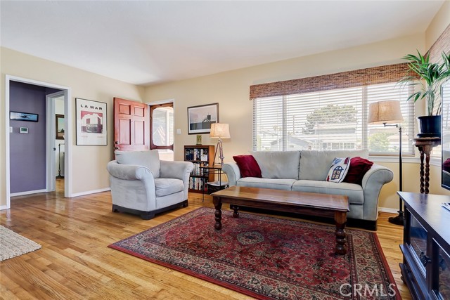 2210 Earle Court, Redondo Beach, California 90278, 3 Bedrooms Bedrooms, ,2 BathroomsBathrooms,Residential,Sold,Earle,SB22146136