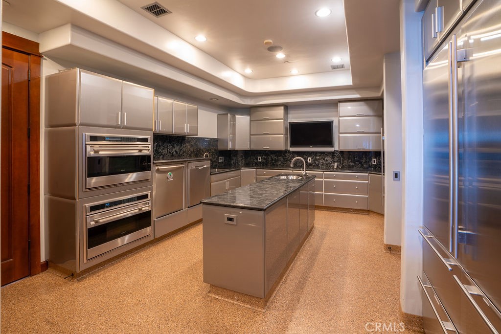 MLS #OC25023879 image #11