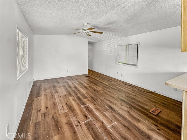 Detail Gallery Image 5 of 11 For 3415 Oro Dam Bld #109,  Oroville,  CA 95966 - 2 Beds | 1 Baths