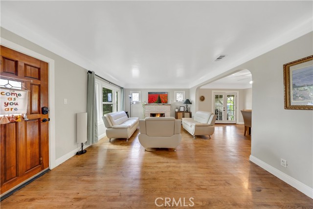 Detail Gallery Image 6 of 26 For 3501 Del Mar, Pasadena,  CA 91107 - 3 Beds | 2 Baths