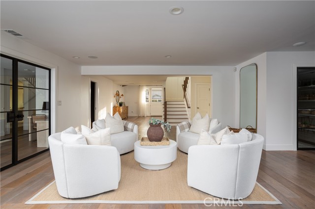 Detail Gallery Image 12 of 31 For 1700 Highland Dr, Newport Beach,  CA 92660 - 5 Beds | 6/1 Baths