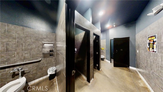 641 W Palmdale Boulevard, Palmdale CA: https://media.crmls.org/medias/fef28b00-8440-4062-8598-41b35bf80adc.jpg