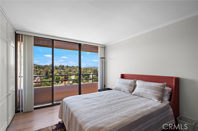 24055 Paseo Del Lago, Laguna Woods CA: https://media.crmls.org/medias/fef306ac-73c5-46c5-8cbd-7a839a60104a.jpg