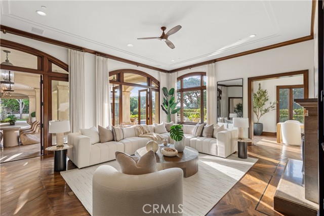 Detail Gallery Image 11 of 34 For 7 Shoreview, Newport Coast,  CA 92657 - 6 Beds | 7/3 Baths