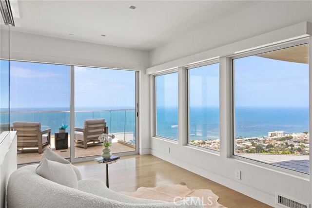 900 Gainsborough Drive, Laguna Beach CA: https://media.crmls.org/medias/fef35cdc-a937-4964-aa7a-455eed171487.jpg