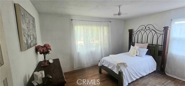 5937 Castana Avenue, Lakewood CA: https://media.crmls.org/medias/fef42886-48e2-4d16-aaa1-2214f15306fa.jpg