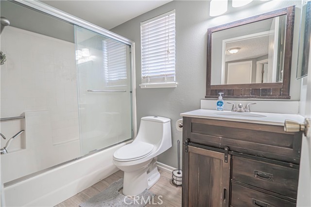 Detail Gallery Image 30 of 48 For 28076 Wildwind Dr, Canyon Country,  CA 91351 - 4 Beds | 3 Baths