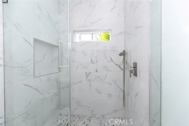 15009 Wyandotte Street, Van Nuys CA: https://media.crmls.org/medias/fef69956-c10f-41ae-bc1c-897ceefe6d1e.jpg
